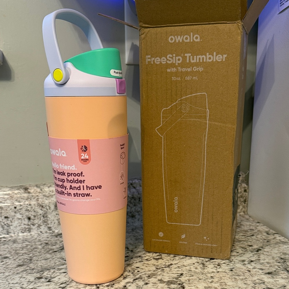 Owala Peachy Keen FreeSip 30oz Tumbler